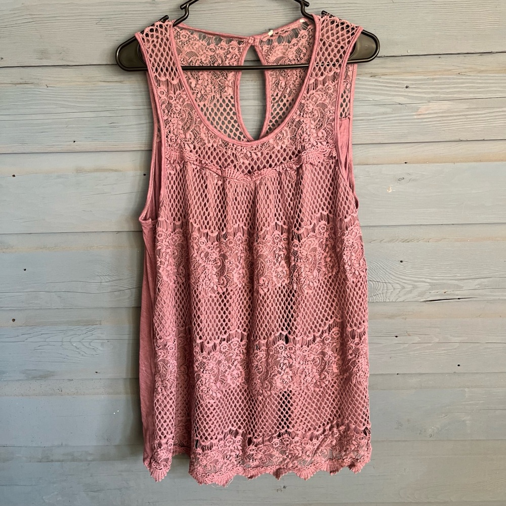 Pink Sleeveless Scoop Neck Lace Tank Top